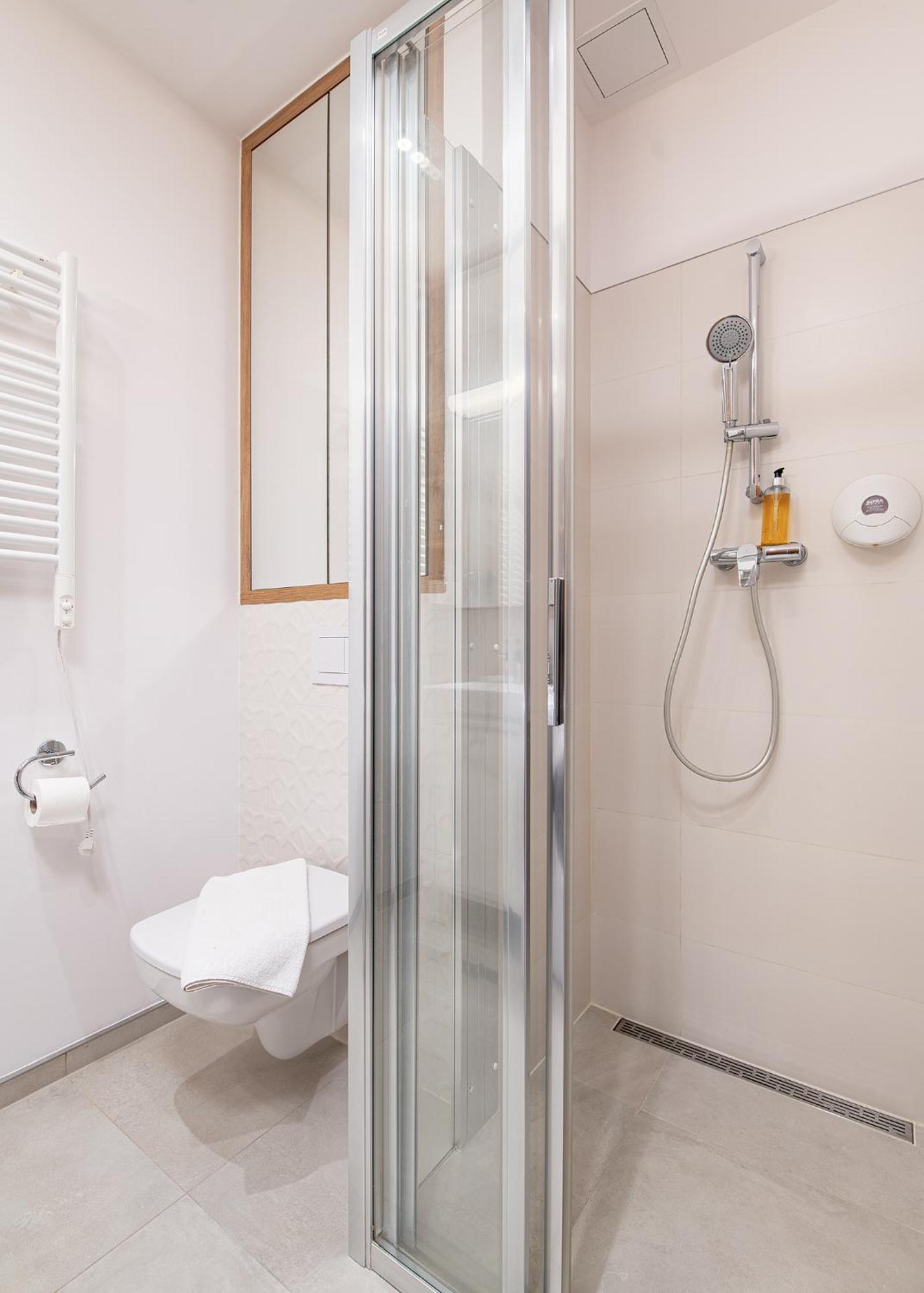 Rentplanet - Apartamenty Wolska Варшава Екстериор снимка